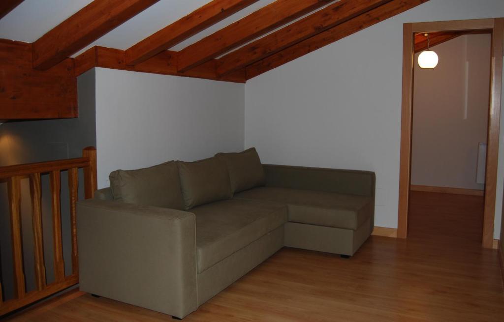 Apartamentos Plaza Mayor Llanes Szoba fotó