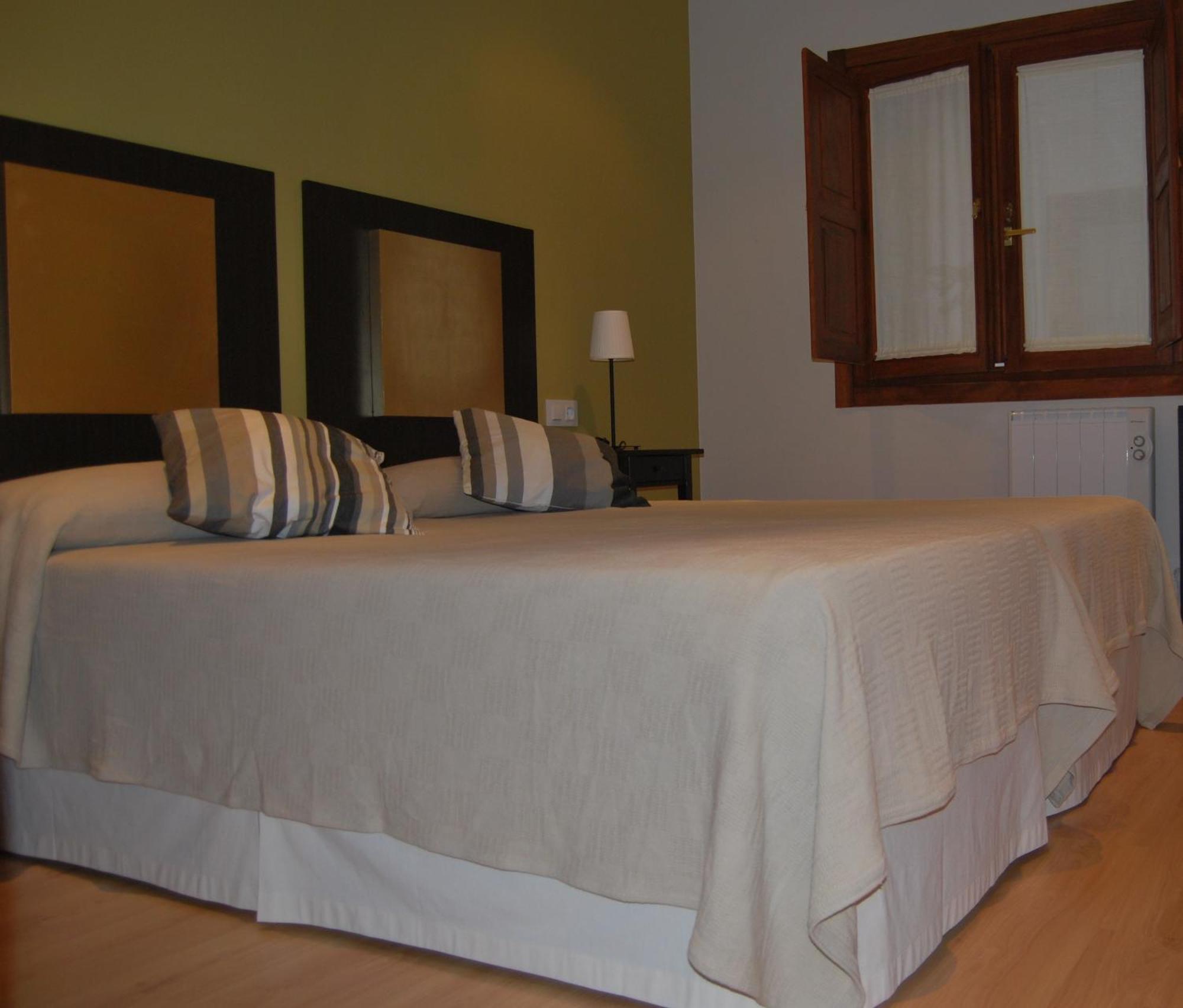 Apartamentos Plaza Mayor Llanes Kültér fotó