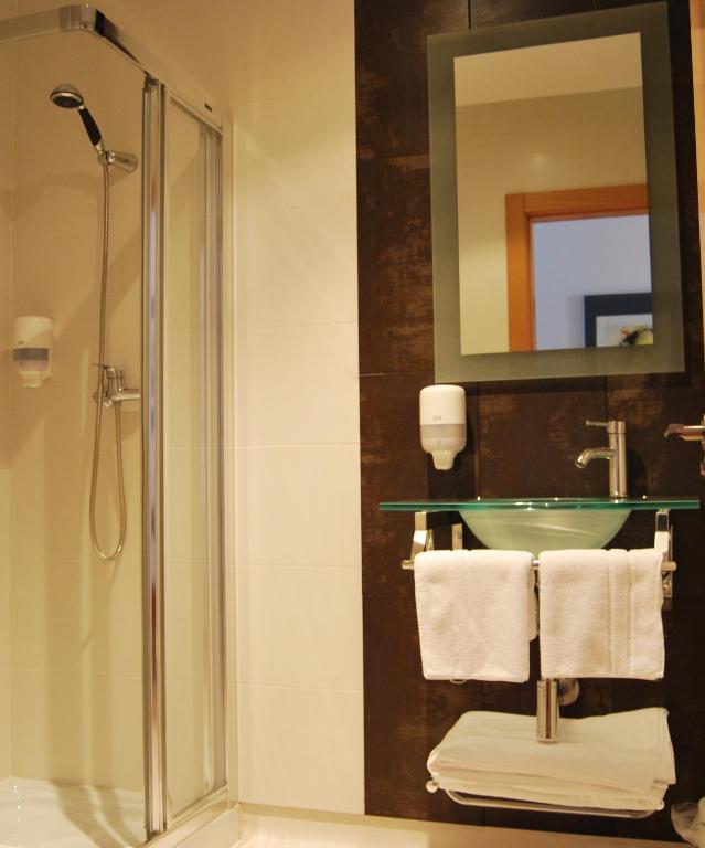 Apartamentos Plaza Mayor Llanes Kültér fotó